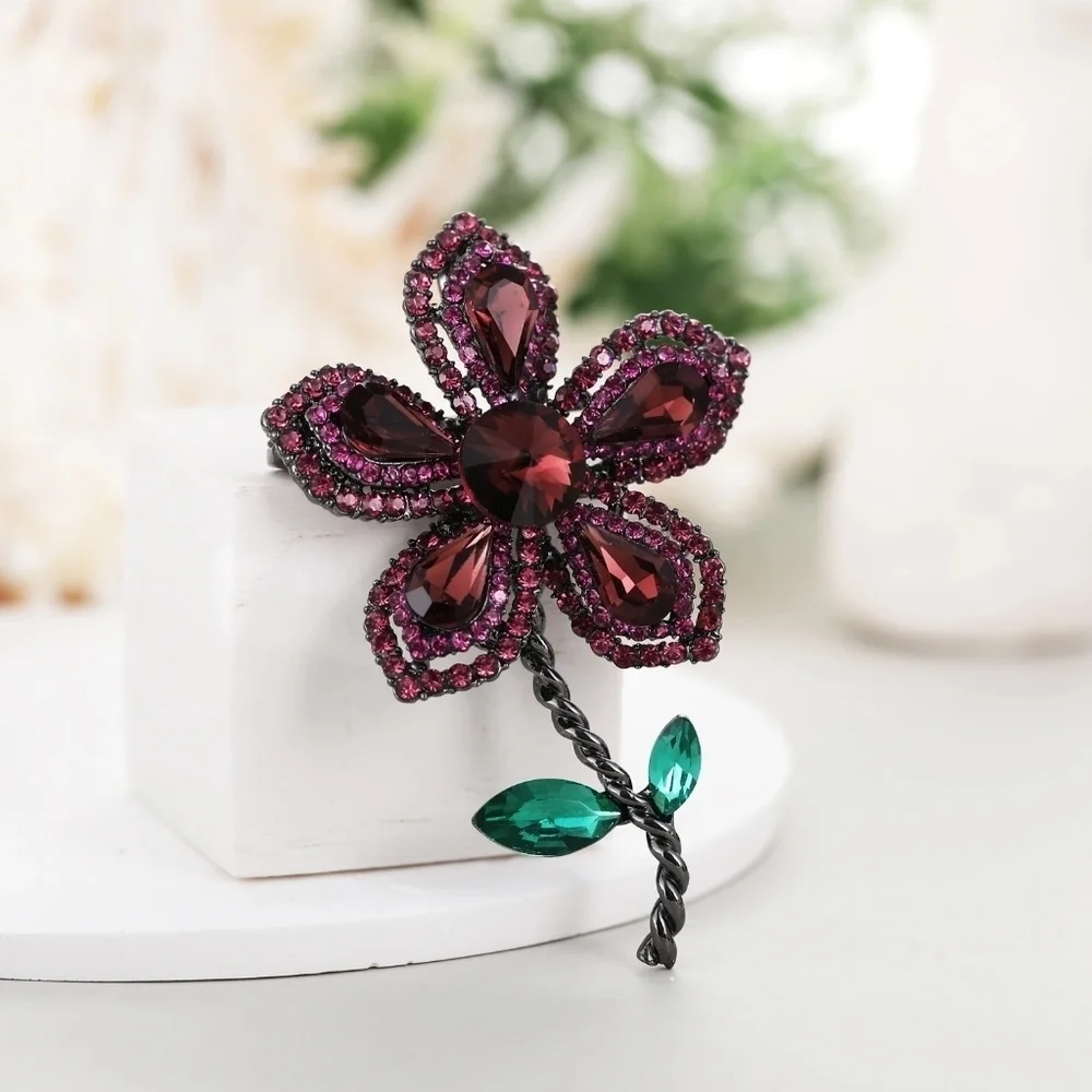 VQ Flower Brooch